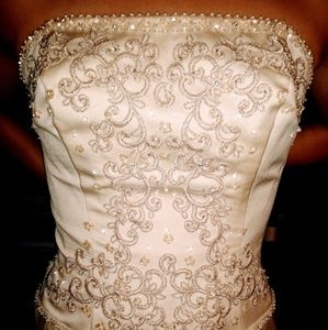 New eternity collection wedding gown size 10